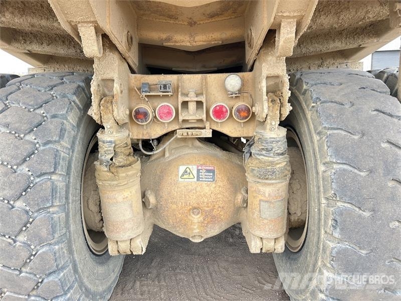 CAT 769C 铰接式自卸车