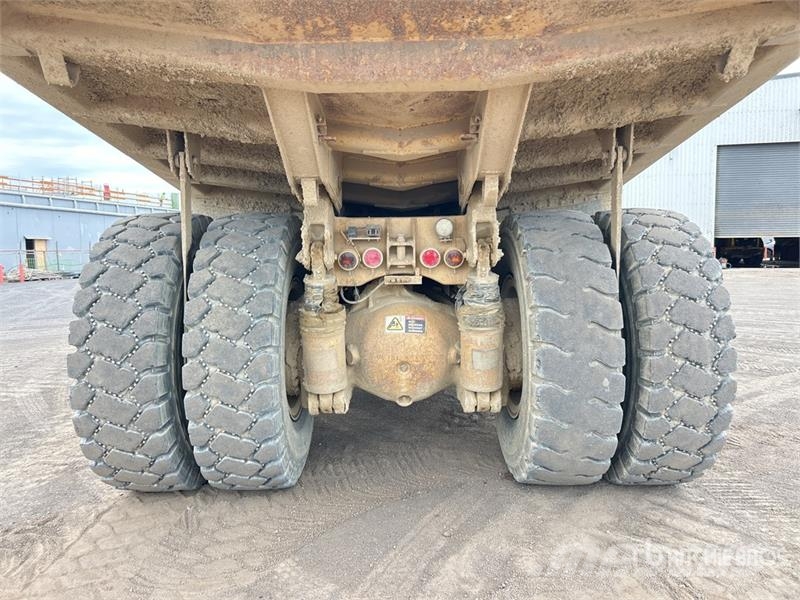 CAT 769C 铰接式自卸车