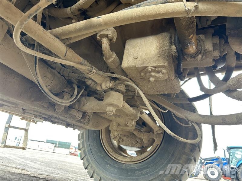 CAT 769C 铰接式自卸车