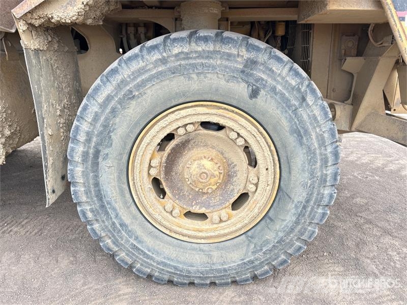 CAT 769C 铰接式自卸车