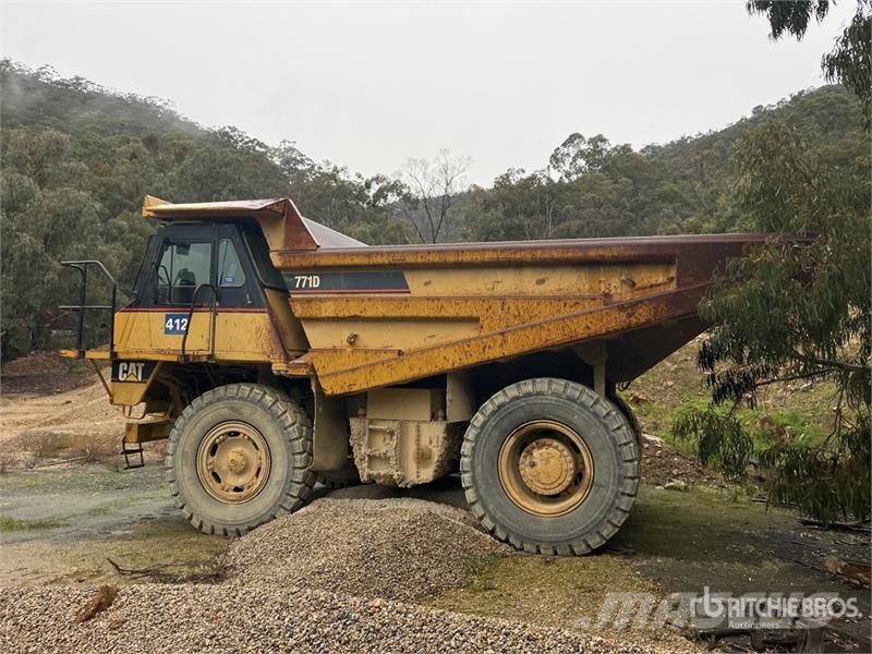 CAT 771D Haul Truck Articulated Haulers