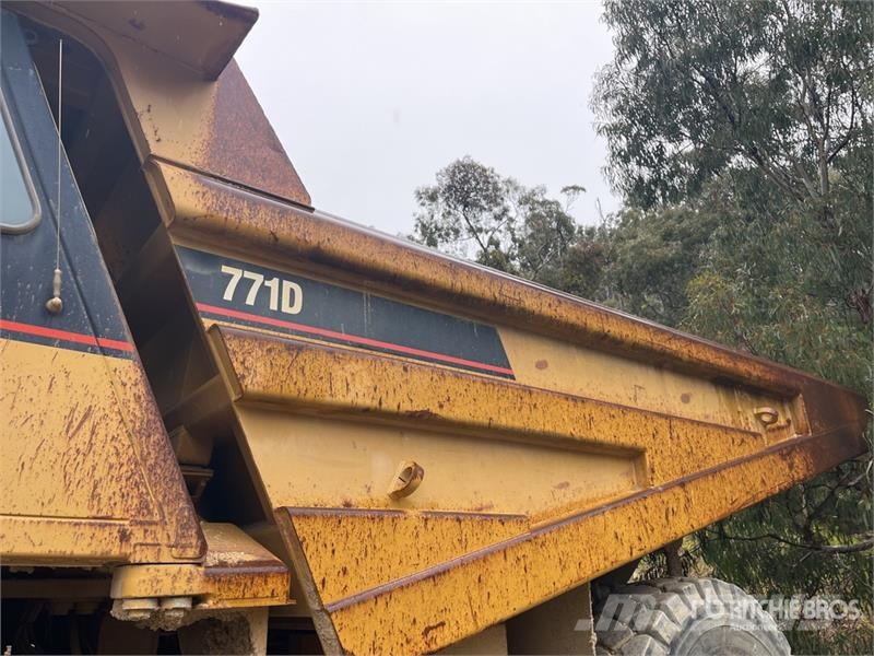 CAT 771D Haul Truck Articulated Haulers