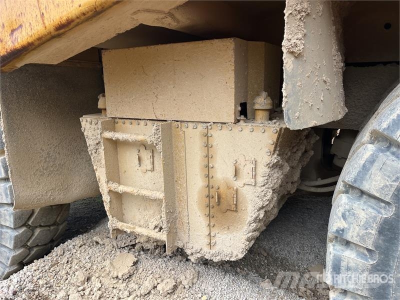 CAT 771D Haul Truck Articulated Haulers