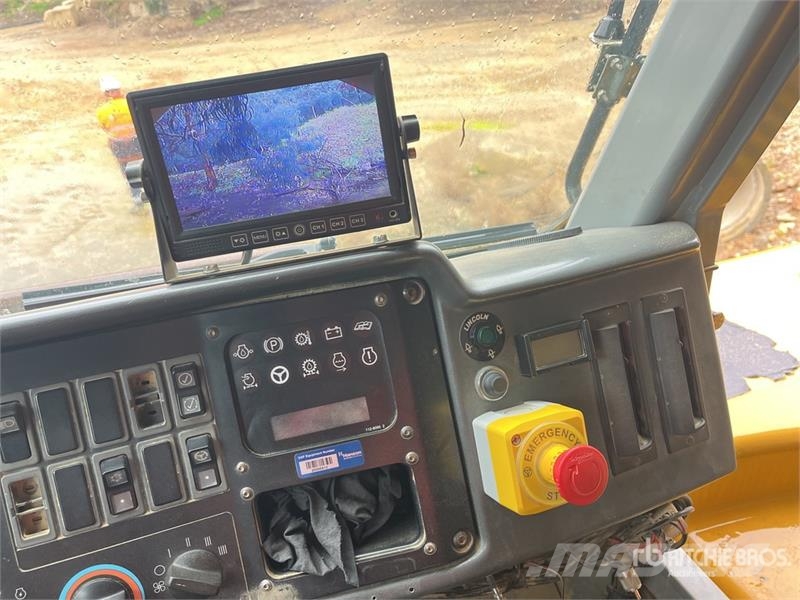 CAT 771D Haul Truck Articulated Haulers