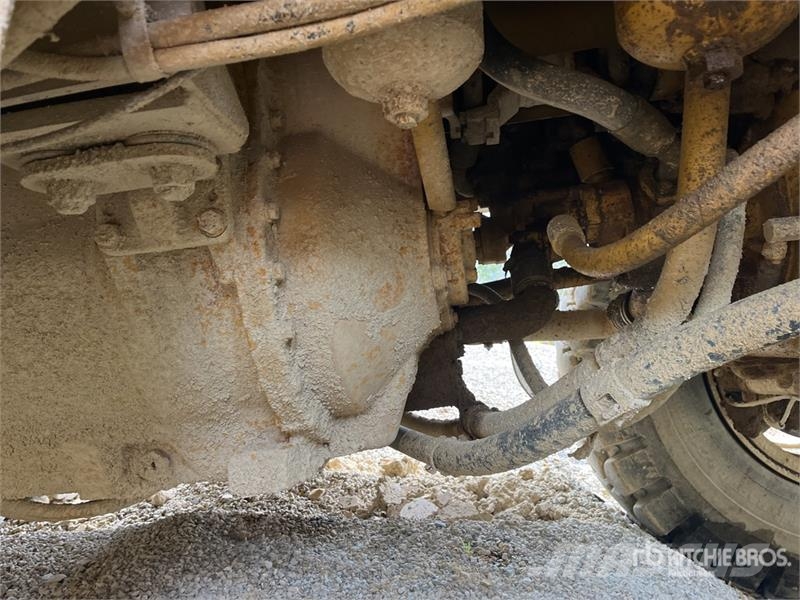 CAT 771D Haul Truck Articulated Haulers