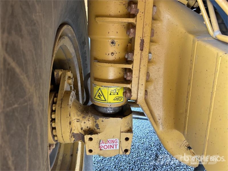 CAT 773F Haul Truck Шарнирно-сочленённые самосвалы
