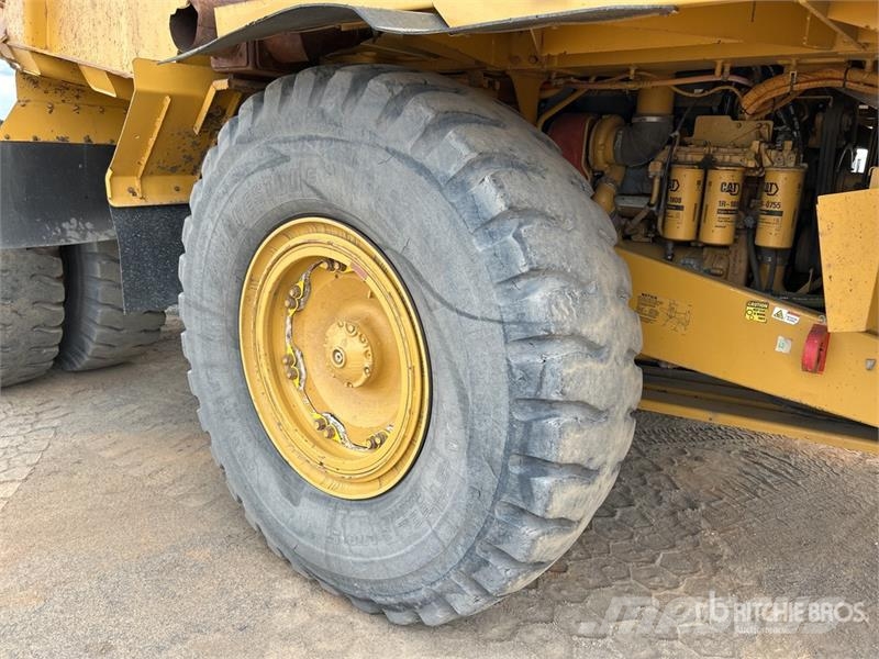 CAT 773F Haul Truck Zglobni damperi