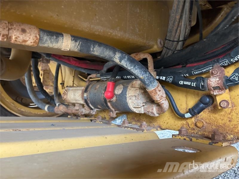 CAT 773F Haul Truck Liigendraamiga pinnaseveokid