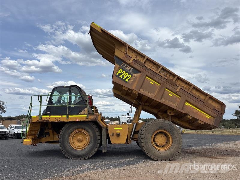 CAT 773F Haul Truck Zglobni damperi