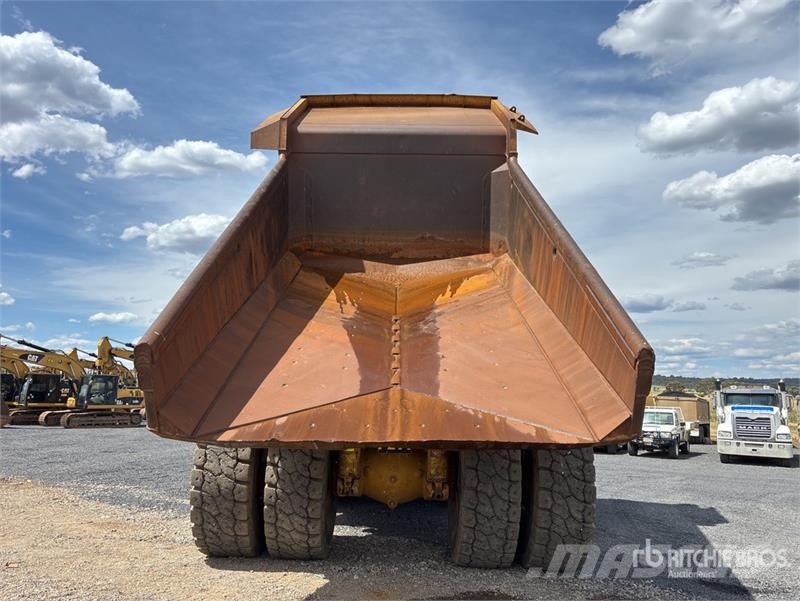 CAT 773F Haul Truck Шарнирно-сочленённые самосвалы