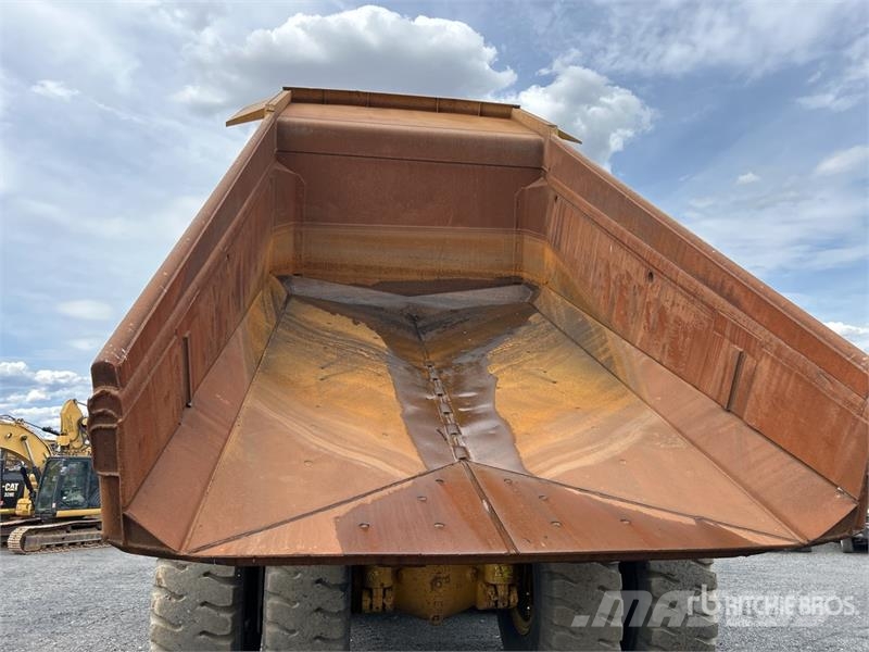 CAT 773F Haul Truck Zglobni damperi
