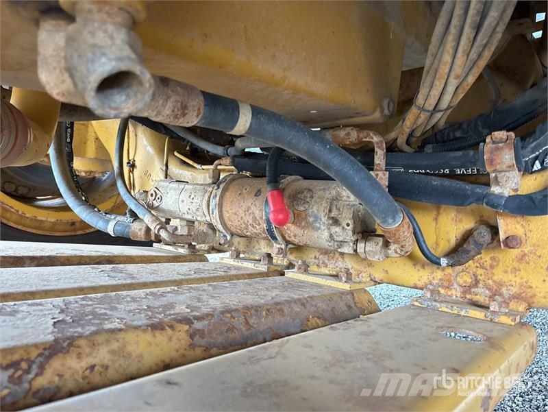 CAT 773F Haul Truck Zglobni damperi