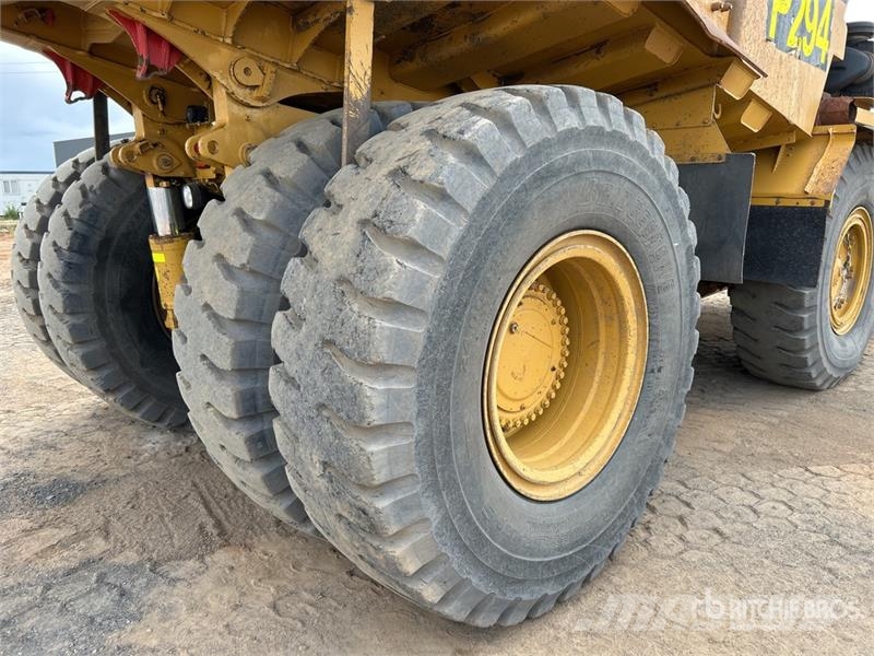 CAT 773F Haul Truck Zglobni damperi