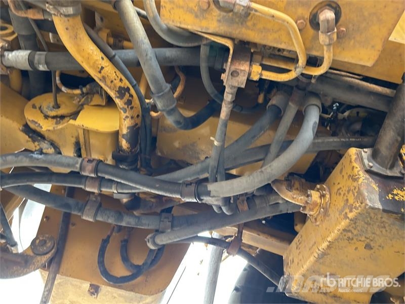 CAT 773F Haul Truck Zglobni damperi