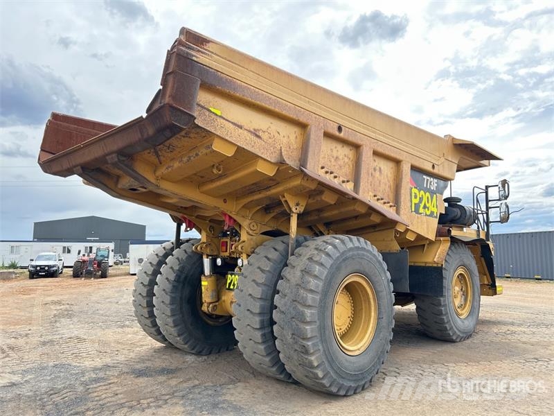 CAT 773F Haul Truck Zglobni damperi
