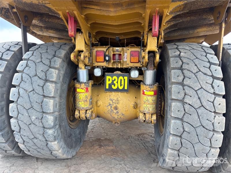 CAT 773F Haul Truck Liigendraamiga pinnaseveokid