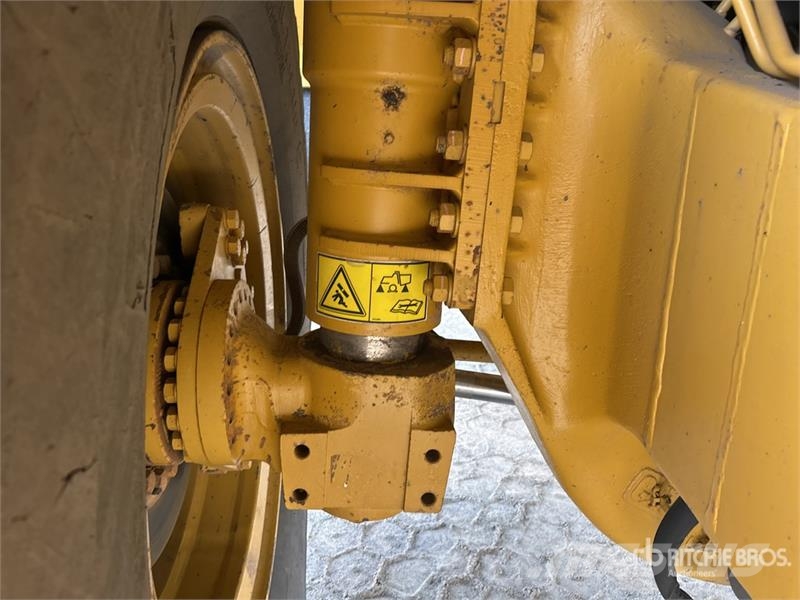 CAT 773F Haul Truck Zglobni damperi