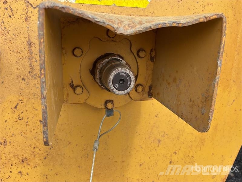 CAT 773F Haul Truck Zglobni damperi