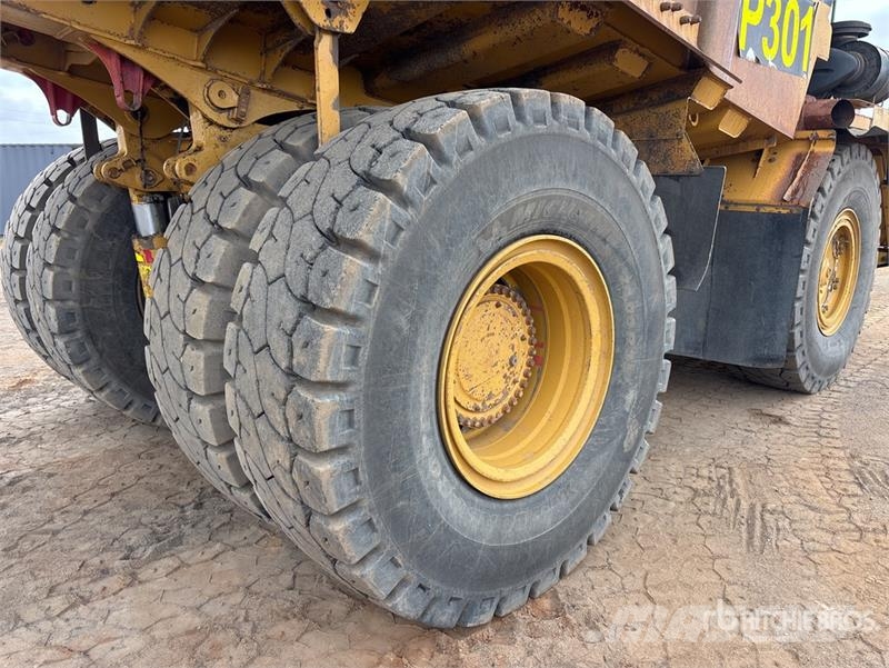 CAT 773F Haul Truck Liigendraamiga pinnaseveokid