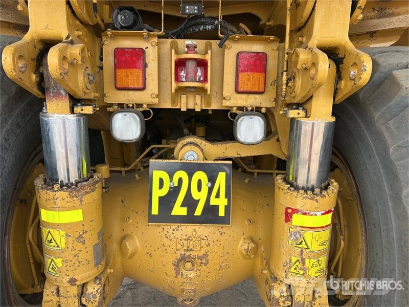 CAT 773F Haul Truck Zglobni damperi