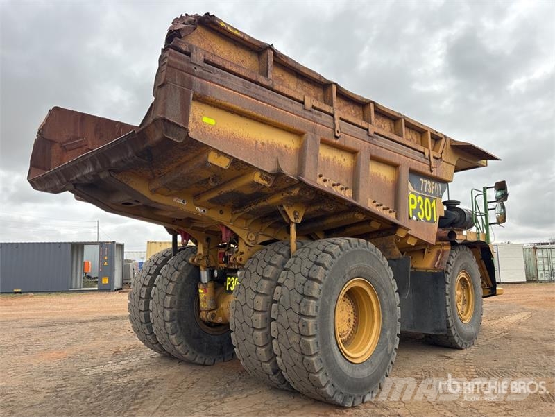 CAT 773F Haul Truck Liigendraamiga pinnaseveokid