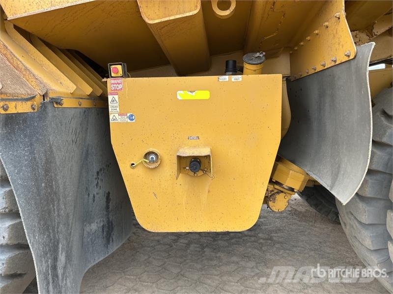 CAT 773F Haul Truck Zglobni damperi
