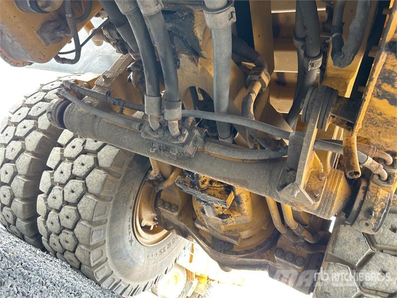 CAT 773F Haul Truck Шарнирно-сочленённые самосвалы