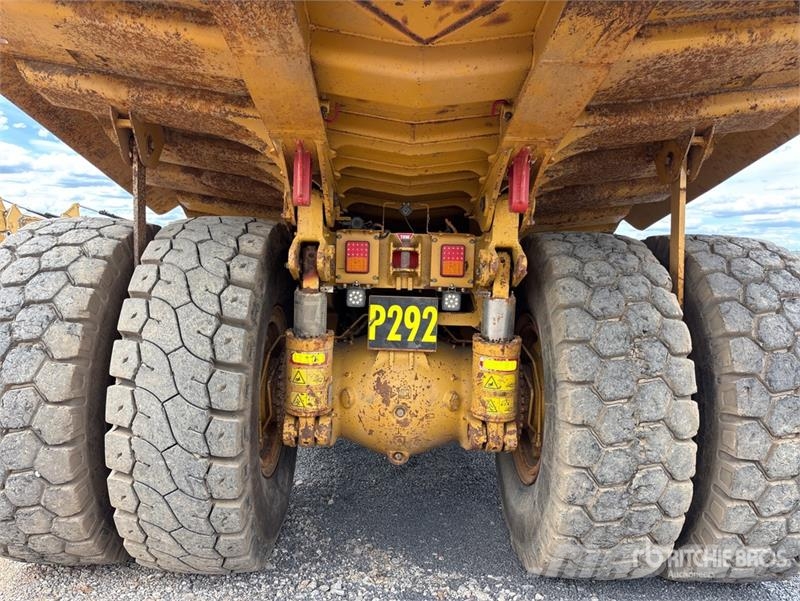 CAT 773F Haul Truck Zglobni damperi