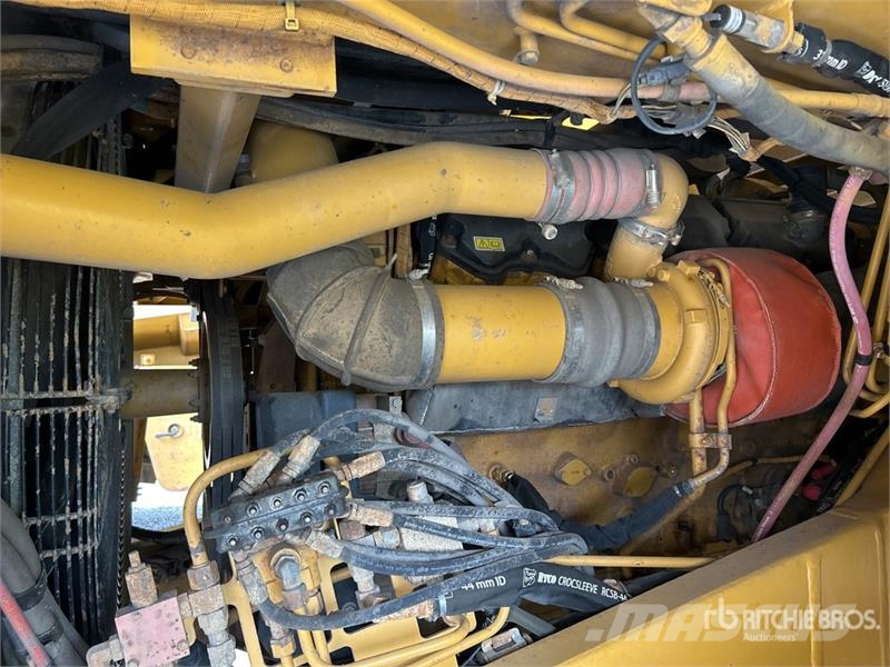 CAT 773F Haul Truck Zglobni damperi