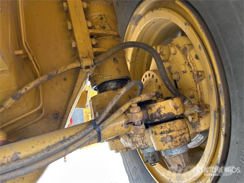 CAT 773F Haul Truck Zglobni damperi