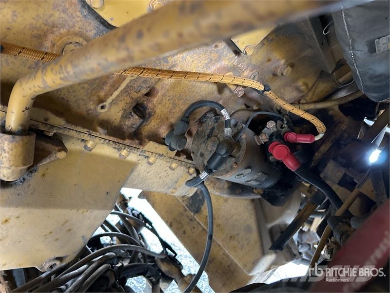 CAT 773F Haul Truck Zglobni damperi