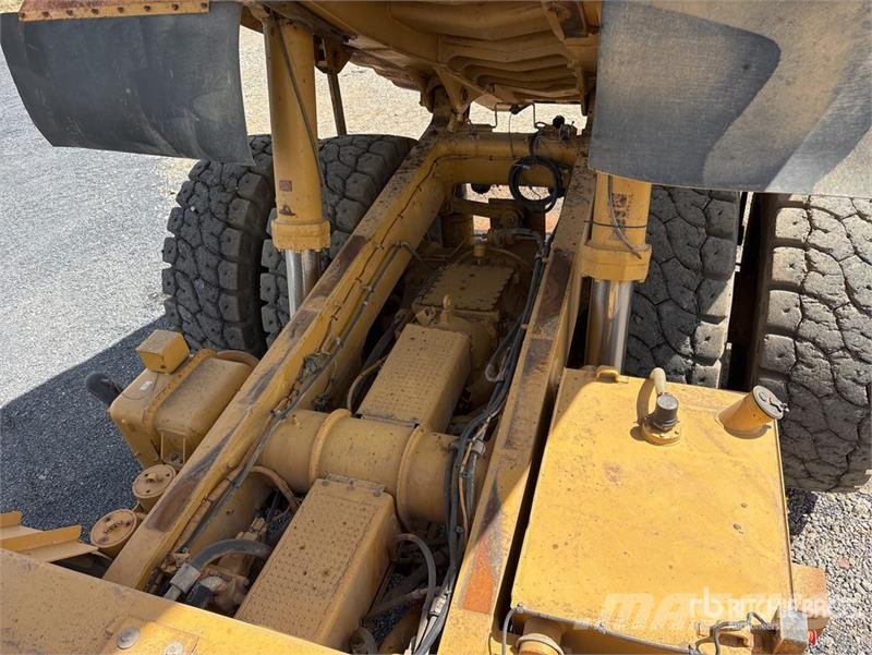 CAT 773F Haul Truck Шарнирно-сочленённые самосвалы