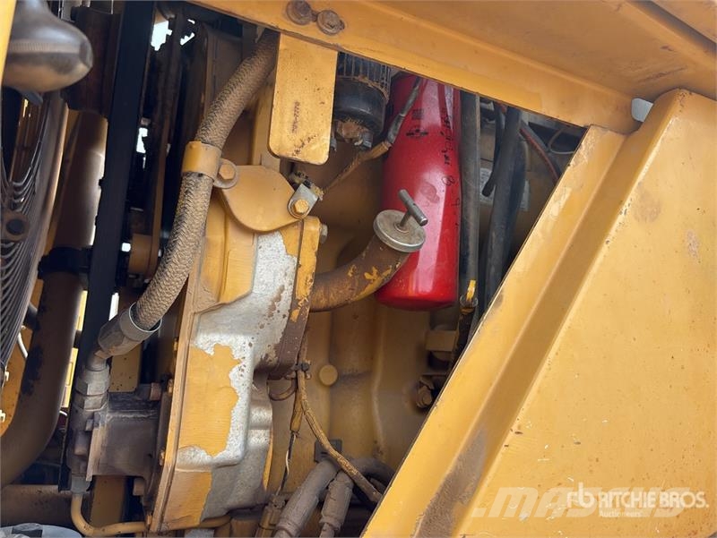 CAT 815F 土壤压实机