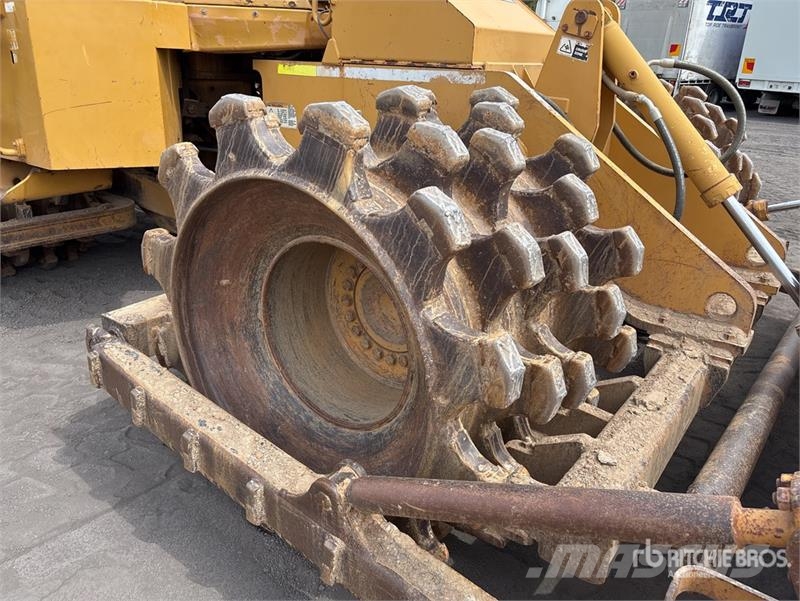 CAT 815F 土壤压实机