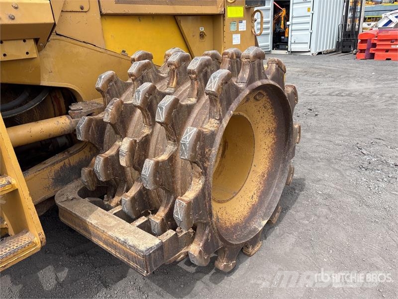 CAT 815F 土壤压实机