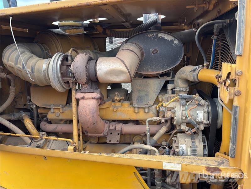 CAT 815F 土壤压实机