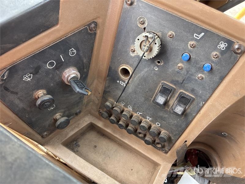 CAT 815F 土壤压实机