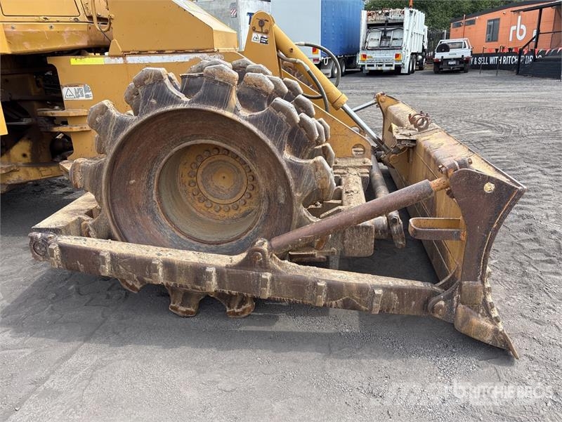 CAT 815F 土壤压实机