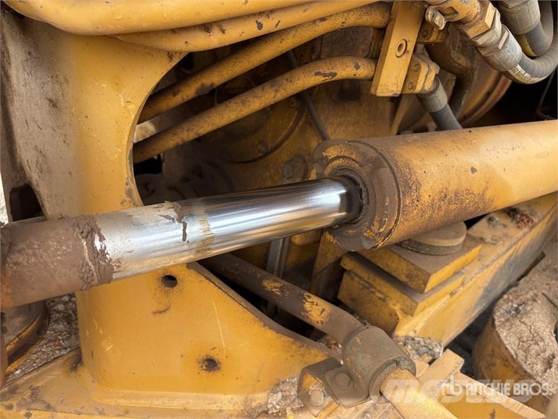 CAT 815F 土壤压实机