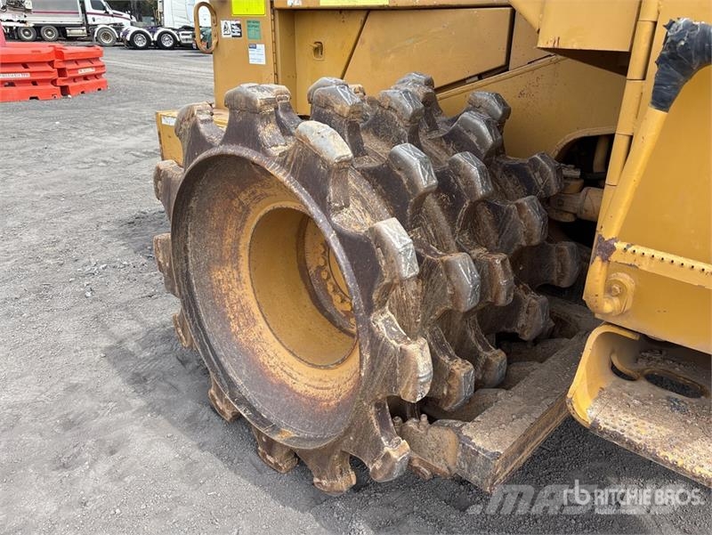 CAT 815F 土壤压实机