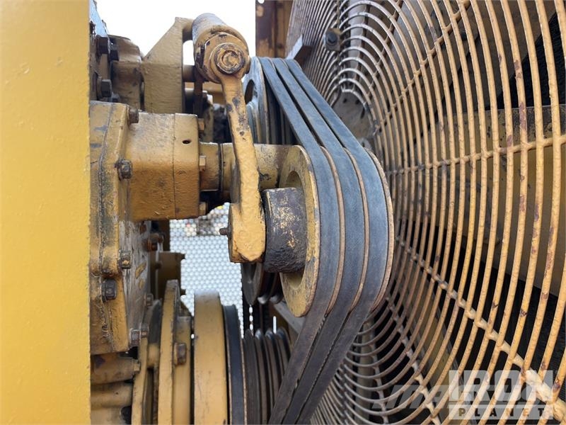 CAT 825C ضاغطات التربة