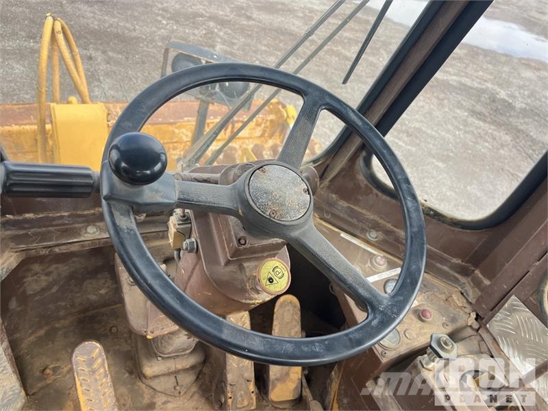 CAT 825C ضاغطات التربة