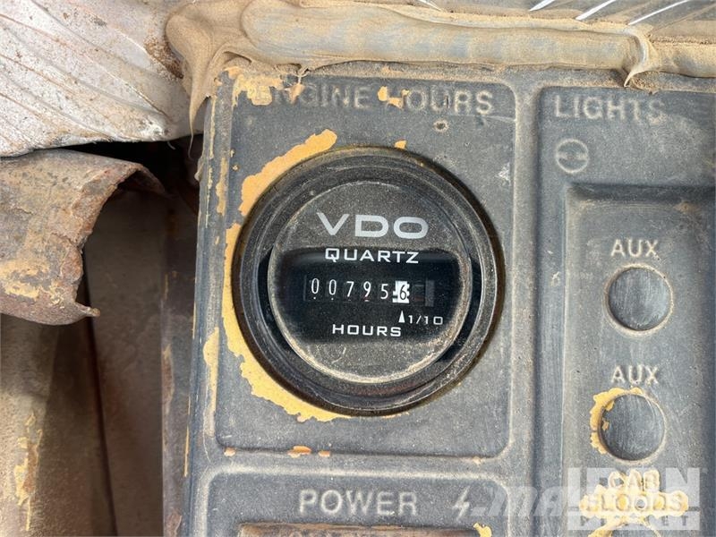 CAT 825C ضاغطات التربة