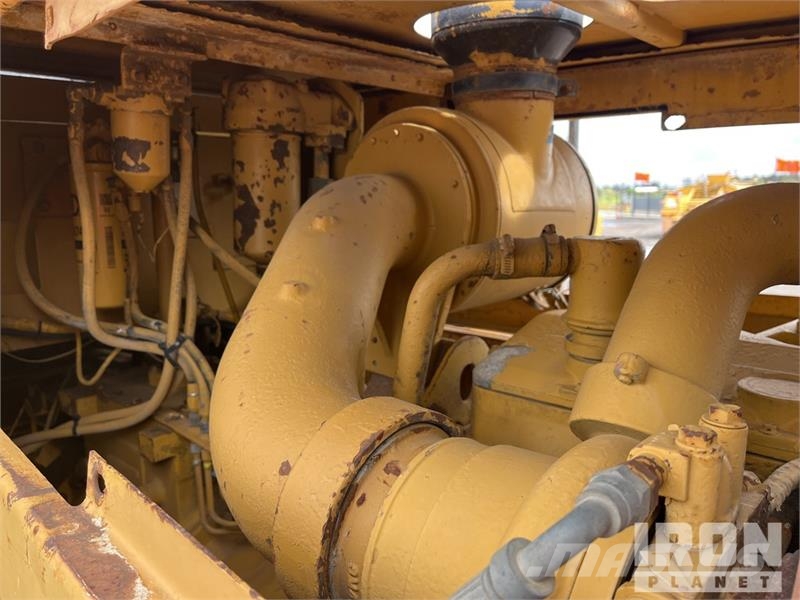 CAT 825C ضاغطات التربة