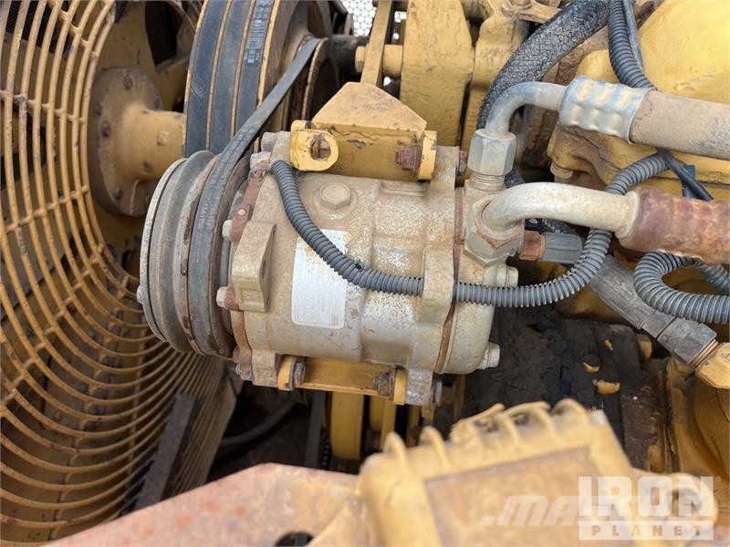 CAT 825C ضاغطات التربة