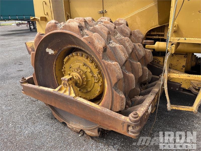 CAT 825C ضاغطات التربة
