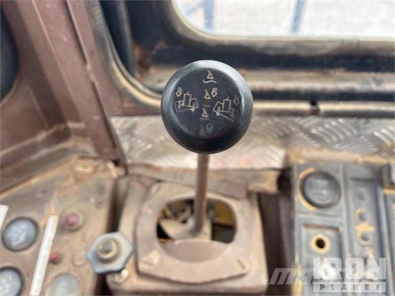 CAT 825C ضاغطات التربة