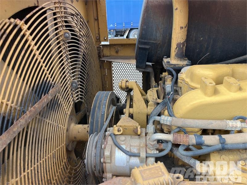 CAT 825C ضاغطات التربة
