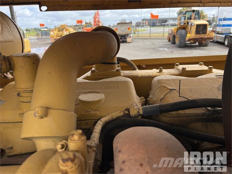 CAT 825C ضاغطات التربة