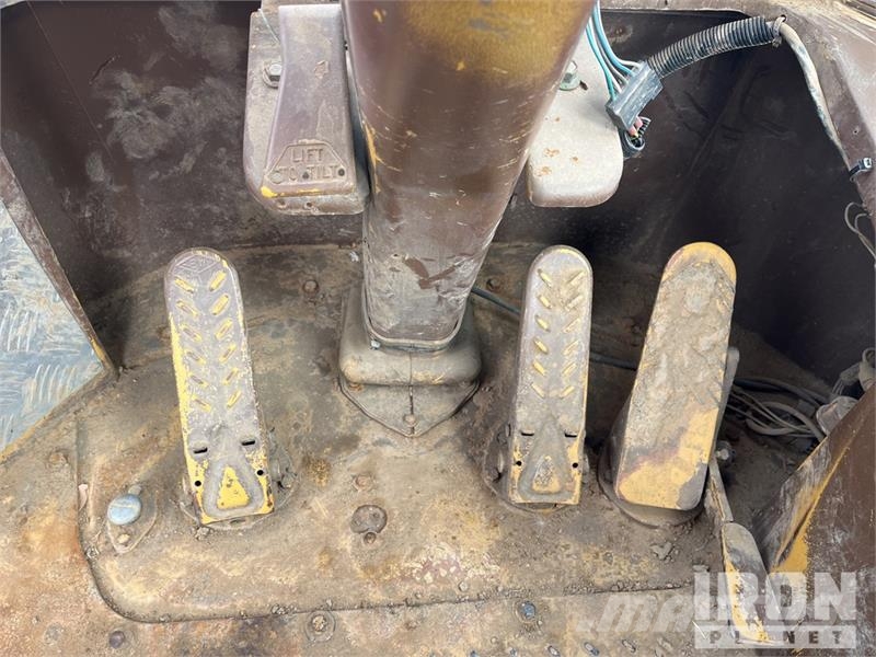 CAT 825C ضاغطات التربة